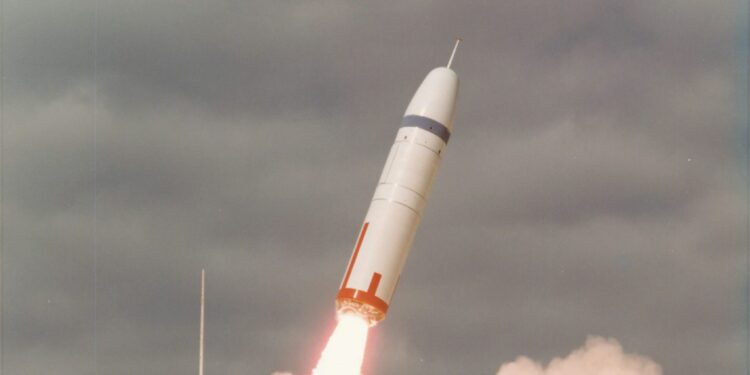 Trident Füzesi Atışında İngiliz Bakan Ölümden Döndü