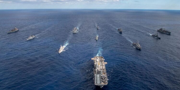 Avustralya, Donanma Filosu İçin Kesenin Ağzını Açtı