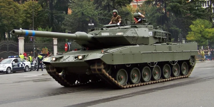 İspanya Leopard 2E Tanklarını Yeniliyor