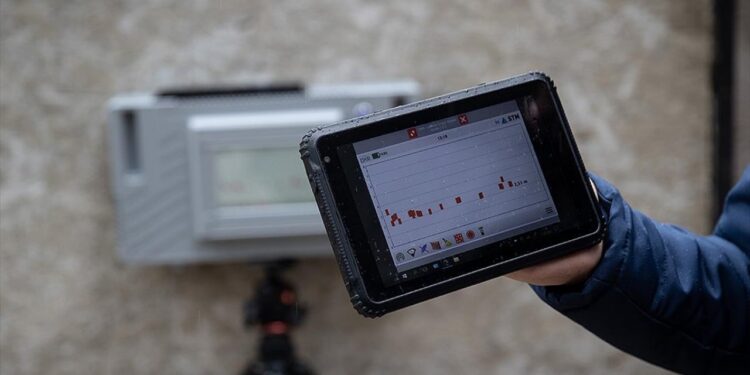 Denizli İtfaiyesine Depremde Hayat Kurtaran “Duvar Arkası Radar”