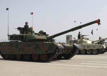 Pakistan İlk Yerli Üretim Haider Ana Muharebe Tankını Tanıttı
