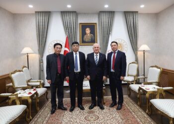 Milli Savunma Bakanı Güler, Vietnam Savunma Sanayi Başkanı Tuan’ı Kabul Etti