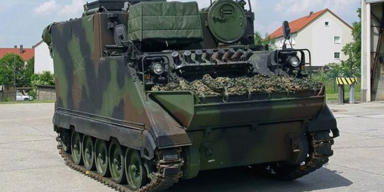 Litvanya Ukrayna’ya M577 Zırhlı Paletli Araçları Teslim Etti