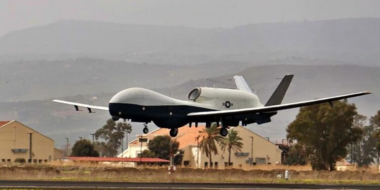 ABD Donanması MQ-4C Triton’u İlk Kez Avrupa’ya Gönderiyor