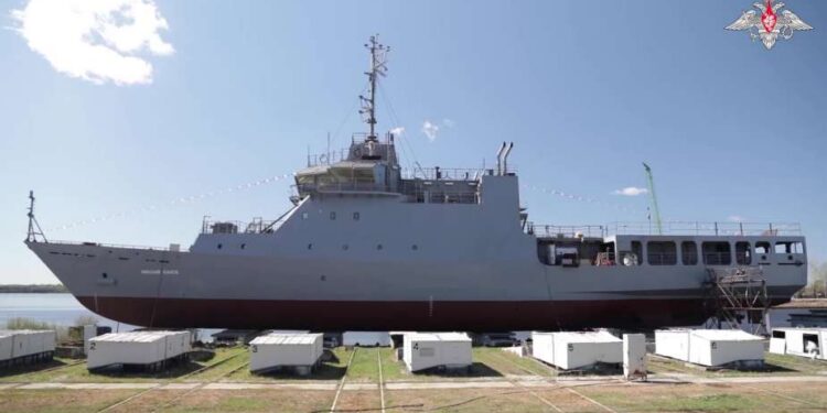 Rus Donanması Nikolai Kamov’u Helikopter Pilotu Eğitimi İçin Tek Project 14400 Gemisi Olarak Denize İndirdi