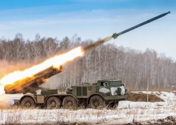 Uragan ÇNRA, Güney Donetsk Yönünde Ukrayna Birliklerine Ait Komuta Merkezini İmha Etti