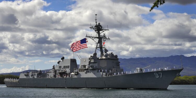 ABD Savaş Gemisi Tayvan Boğazı’ndan Geçti