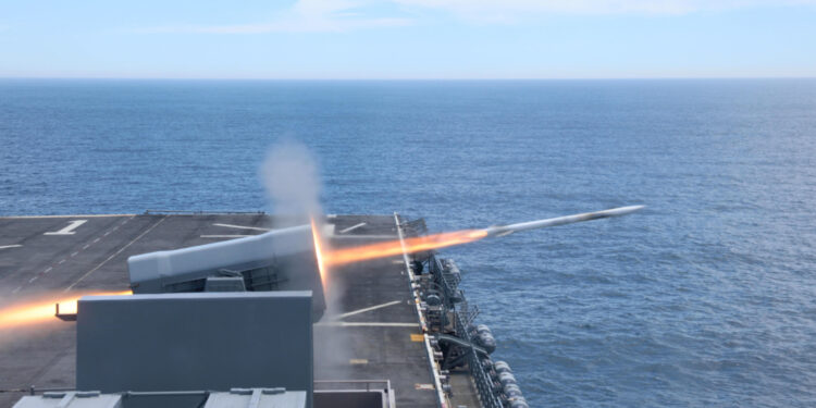 WASP Füze Tatbikatı