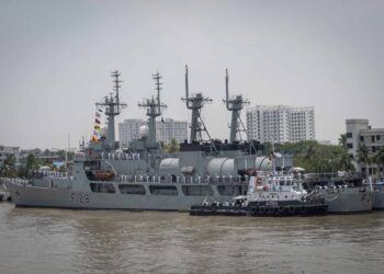 TCG KINALIADA Bangladeş’in Chittagong Limanı’nı Ziyaret Etti