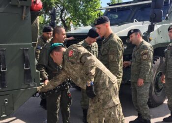 Mehmetçik’ten Kosovalı Askerlere “Vuran” Eğitimi