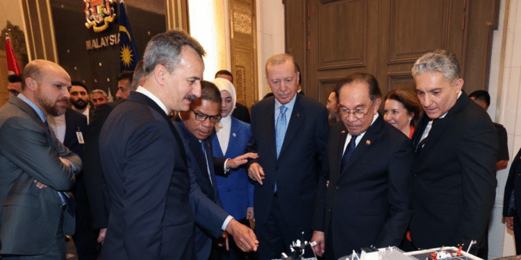 Türkiye ile Malezya Arasında Savunma Sanayii İş Birliği