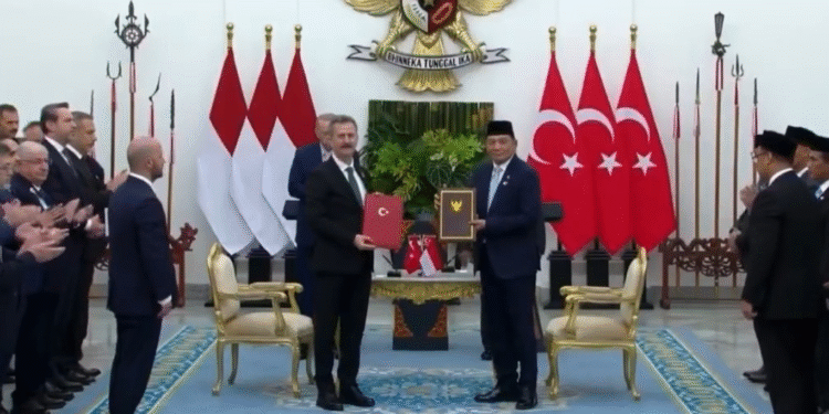 Türkiye ve Endonezya Savunma İş Birliği Derinleşiyor