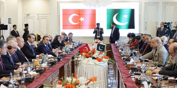 Türkiye ve Pakistan Arasında Stratejik Anlaşma