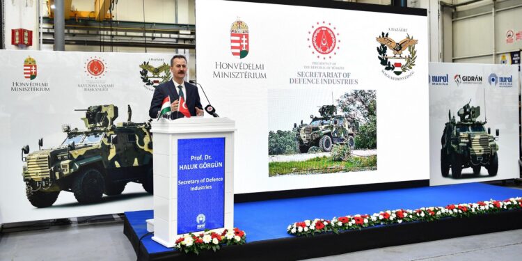 Türk Zırhlısı Ejder Yalçın 4×4 Macaristan’a Teslim Edildi