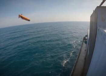 SOM-J’den İlk Suüstü Hedef Vuruşu: Tam İsabet!