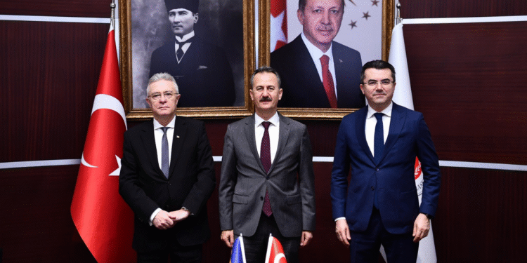 Romanya ve Türkiye Arasında Savunma İş Birliği Görüşmesi