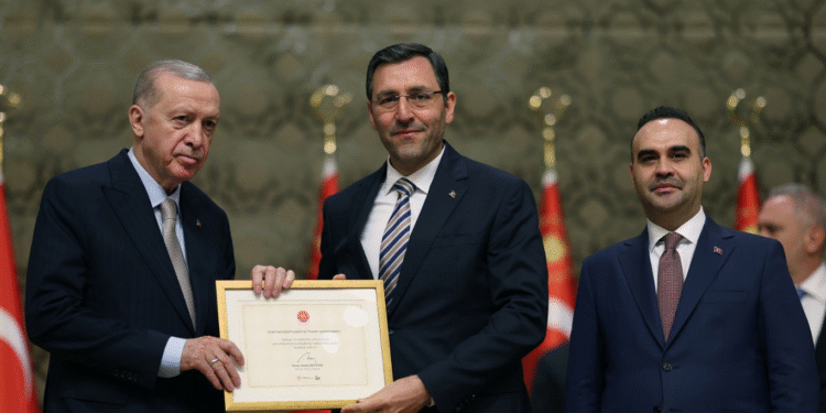 ROKETSAN’a Cumhurbaşkanlığı’ndan Teşekkür Belgesi