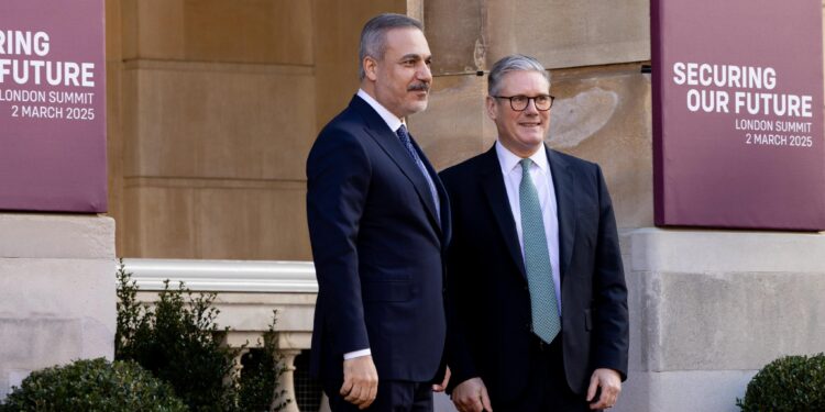 Rusya-Ukrayna Barışında ABD-Rusya Yakınlaşmasının Avrupa-Atlantik İttifakındaki Belirsiz Jeopolitik Etkileri: Avrupa Güvenlik Mimarisi Yeniden Kurulurken Türkiye’nin Yükselen Rolü