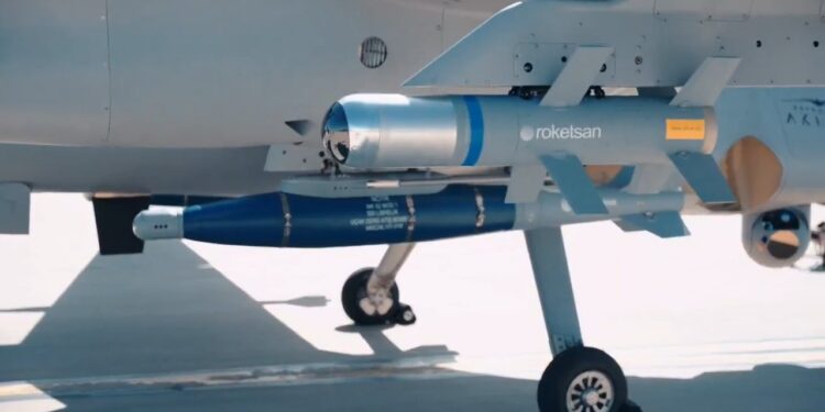 Bayraktar AKINCI, TEBER-82 Güdüm Kitleri ile Tam İsabet Sağladı