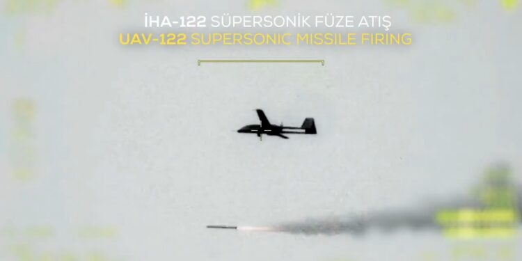 BAYRAKTAR TB3 Süpersonik Füzeyle Yine Tam İsabet