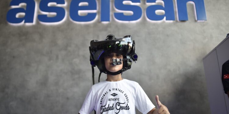 ASELSAN, KKTC’de 50 Yıllık Teknoloji Birikimini Gençlerle Paylaşıyor