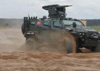 Nurol Makina’dan Litvanya’da Çift Ateş Gücü Gösterisi