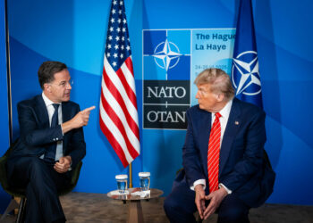 NATO; Dar Alanda Kısa Paslaşmalar…