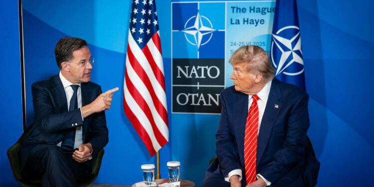 NATO; Dar Alanda Kısa Paslaşmalar…