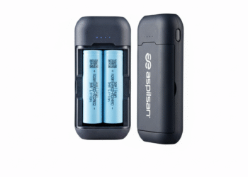 ASPİLSAN Enerji'nin ayrılabilir hücreli, uçuşa uyumlu modüler powerbank cihazı.