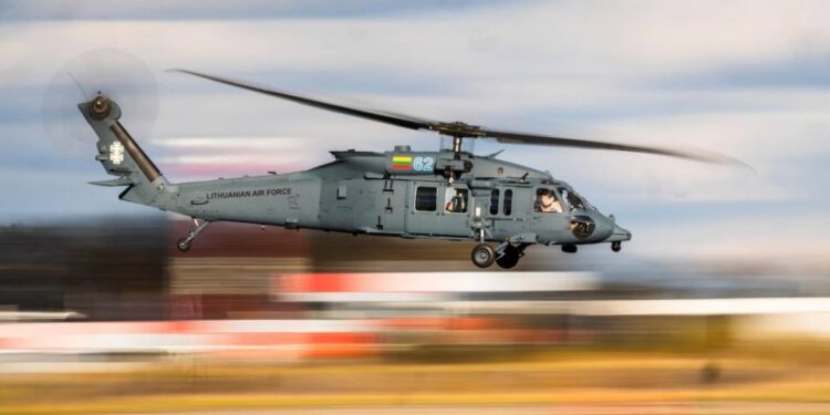 Litvanya Hava Kuvvetleri’nin Yeni UH-60M Black Hawk’ları İlk Uçuşunu Tamamladı