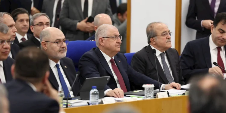 Bakan Güler, Savunma Bütçesi Sunumunda Terörle Mücadele ve Savunma Sanayii Atılımlarını Vurguladı