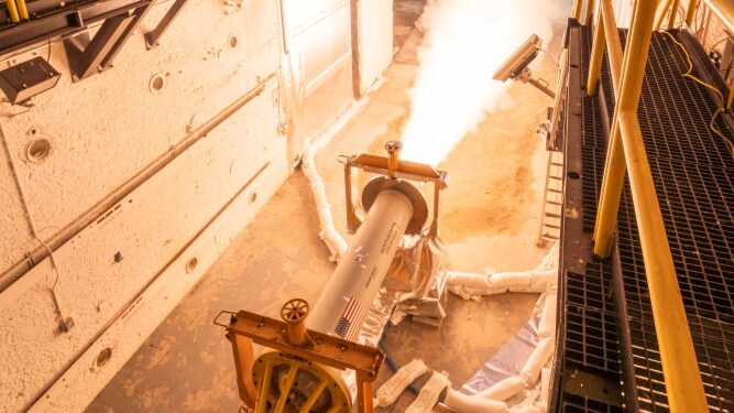 Northrop Grumman SMART Demo Programında Katı Yakıtlı Roket Motorlarını Test Etti