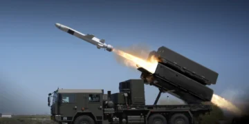 Kongsberg üretimi Naval Strike Missile NSM kıyı savunma sistemi füze fırlatma testi temsili görseli