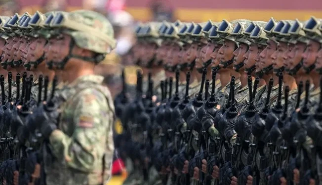 Çin Halk Kuruluş Ordusu Kuantum Harp Yeteneklerini Artırıyor: 10’dan Fazla Yeni Silah Yolda