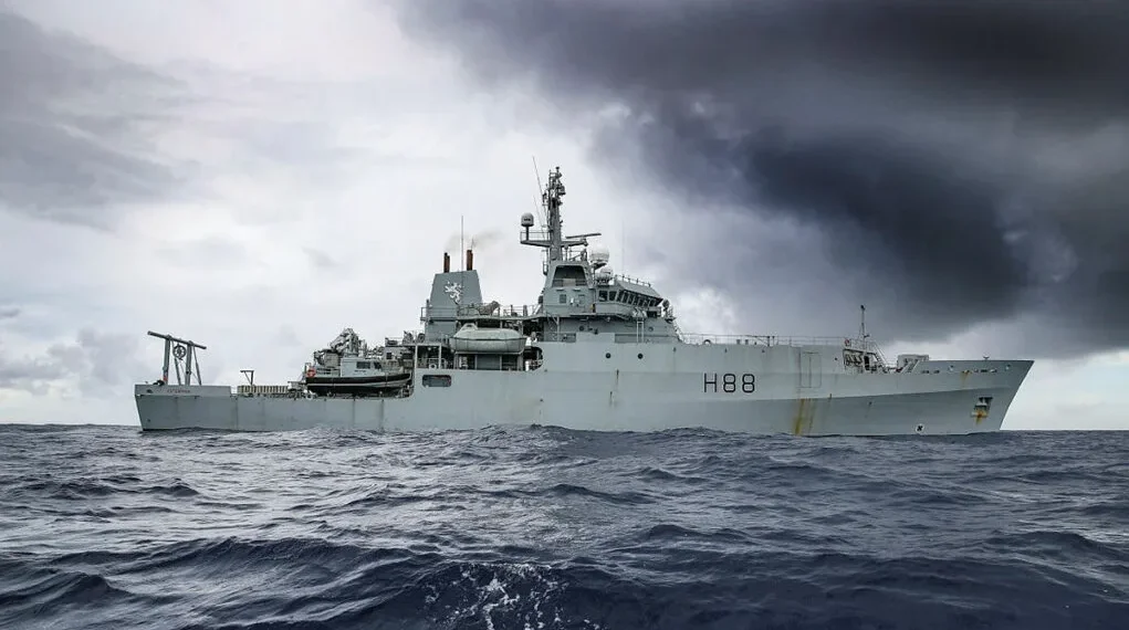 İngiltere'den Bangladeş Donanması'na satılan Echo sınıfı hidroğrafik araştırma gemisi HMS Enterprise denizde
