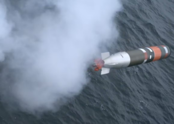 Royal Canadian Navy conducts successful test fire of the Mark 54 lightweight torpedo from HMCS Regina.