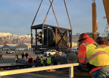 Hill Hava Kuvvetleri Üssü'nde nakliye uçağı ile taşınabilirlik testi yapılan nükleer mikroreaktör.
