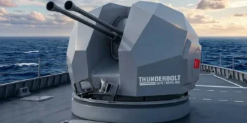 Ermaksan tarafından geliştirilen THUNDERBOLT 40/70 T çift namlulu deniz topu sisteminin genel görünümü.