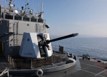 MKE 76mm DENİZHAN Millî Deniz Topu gemi üzerinde operasyonel görünüm
