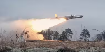 Rheinmetall ve Destinus ortak girişimi tarafından geliştirilen yeni nesil füze sisteminin fırlatılma anı.