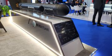 ROKETSAN showcases AKYA heavyweight and ORKA lightweight torpedoes at UDT 2026 in London.