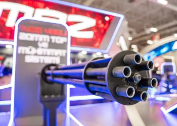 Sarsılmaz yerli 20 mm top ve SARBOT silahlı robot sistemi SAHA EXPO 2026 öncesi tanıtıldı.