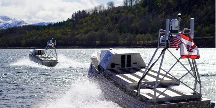 Demonstrating its capabilities during NATO’s Arctic Sentry 2026 exercise in Norway, the GARC autonomous surface vessel shed light on the future of distributed maritime operations. Discover the technical details behind BlackSea Technologies’ unmanned platform and its operational debut in the High North.