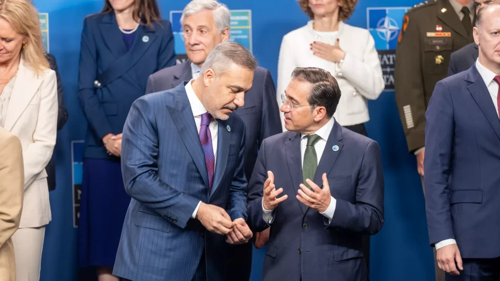 Dışişleri Bakanı Hakan Fidan, İsveç'teki NATO Dışişleri Bakanları toplantısı kapsamında ikili diplomatik temaslarda bulunurken