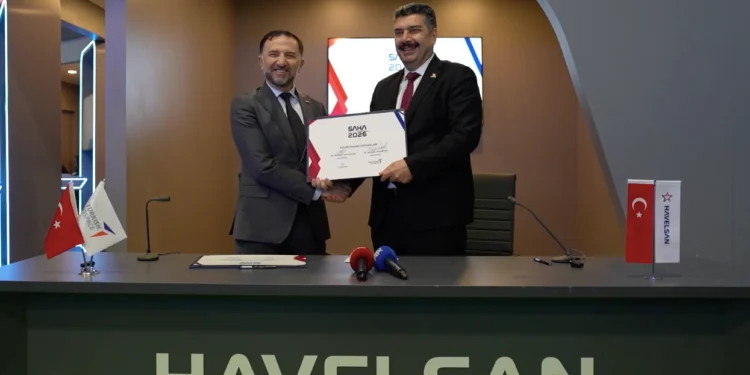 TUSAŞ and HAVELSAN executives sign the agreement for the KOVAN Next Generation Business Management System at SAHA EXPO 2026