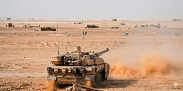 Abu Dabi testlerinde 120 mm mühimmatla dron düşüren Leclerc ana muharebe tankı