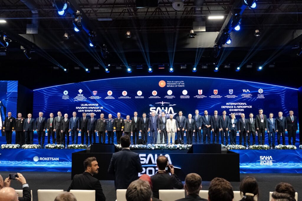 SAHA EXPO 2026 fuarı açılış töreninde bir araya gelen devlet erkanı ve protokol üyeleri