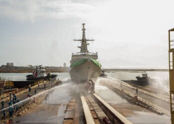 İspanya Navantia tersanesinde denize indirilen Suudi Arabistan korveti HMS ALMADINAH.