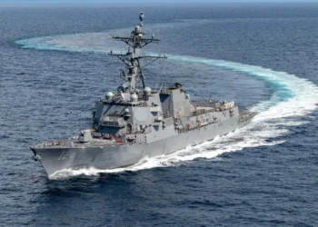 SPY-6 radar sistemi entegre edilen ABD Donanması'na ait USS Ted Stevens (DDG 128) destroyeri.