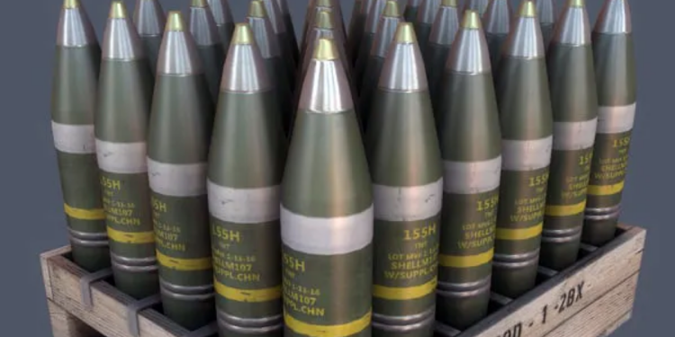 155 mm topçu mühimmatı gövdeleri istifli pallet